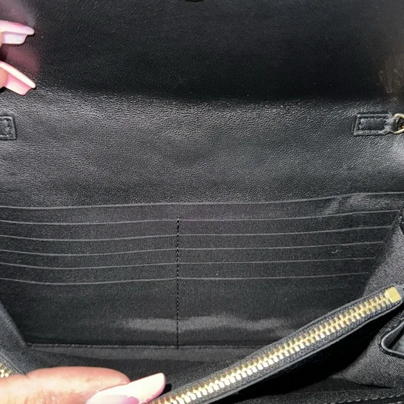 Versace Wallet on a chain. Authentic. New. - Picture 5 of 9